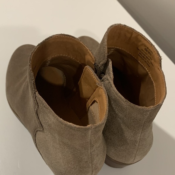 Boots - Picture 5 of 7